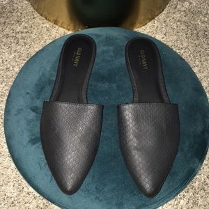 Black snakeskin loafers